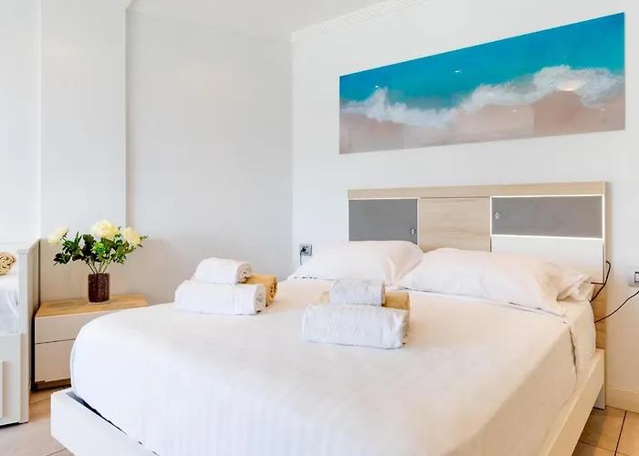 512 La Morera Blanca Luxuri Апартаменти